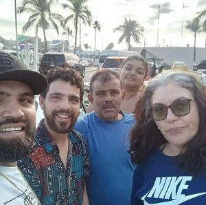 Meet your Posher, Beatriz